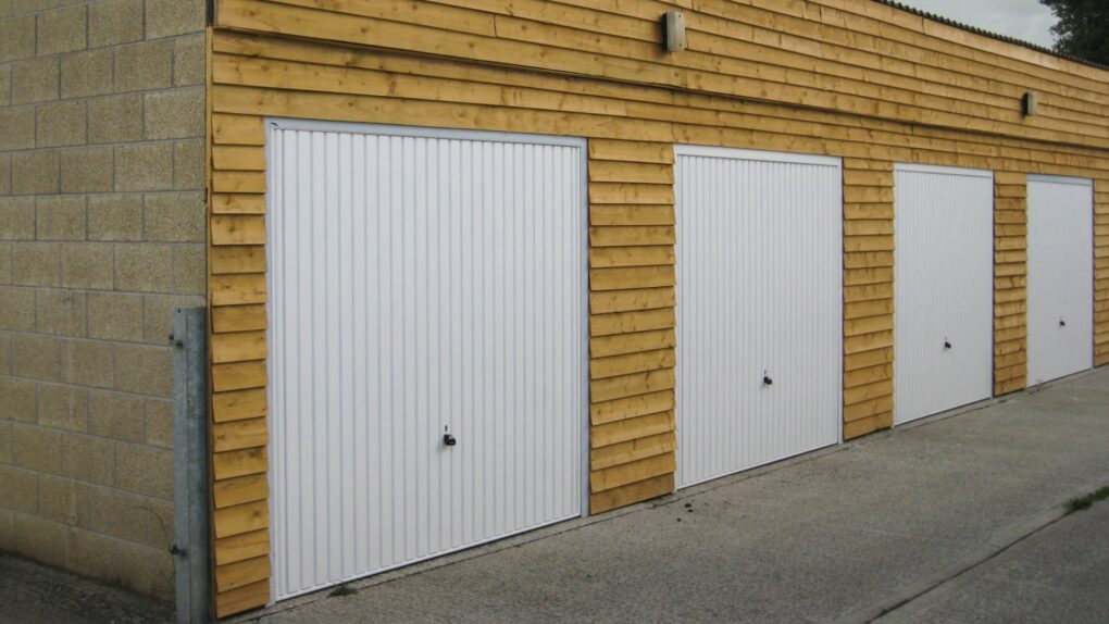 Self storage facilities near Chippenham