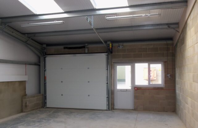 Foxley C Workshop to Let Internal 1