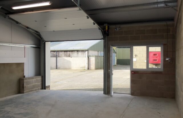 Foxley C Workshop to Let Internal 2