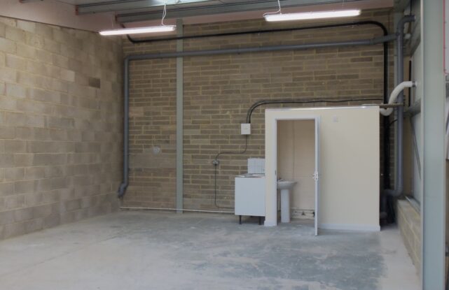 Foxley C Workshop to Let Internal 3