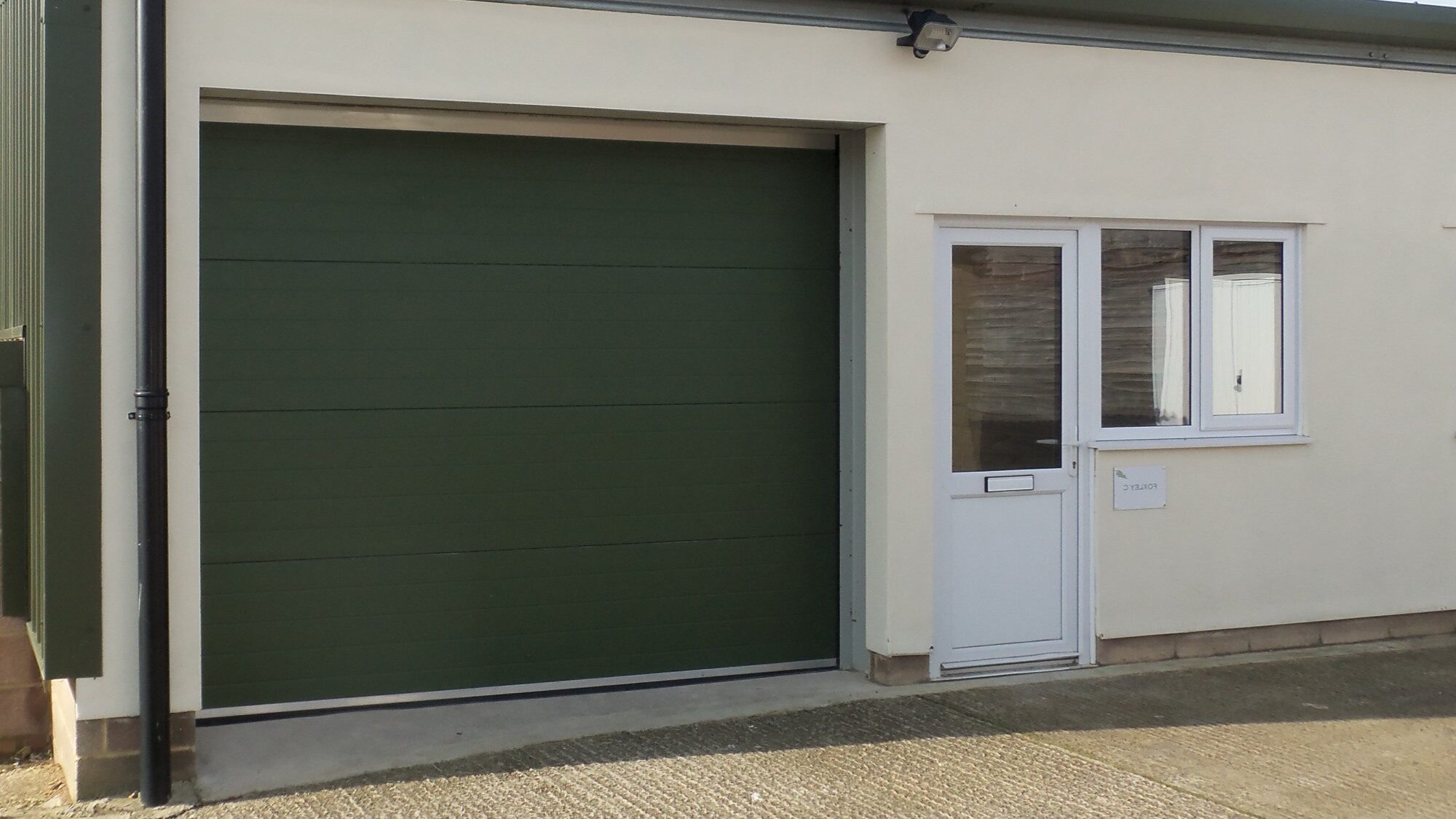Foxley E Workshop to Let External 1