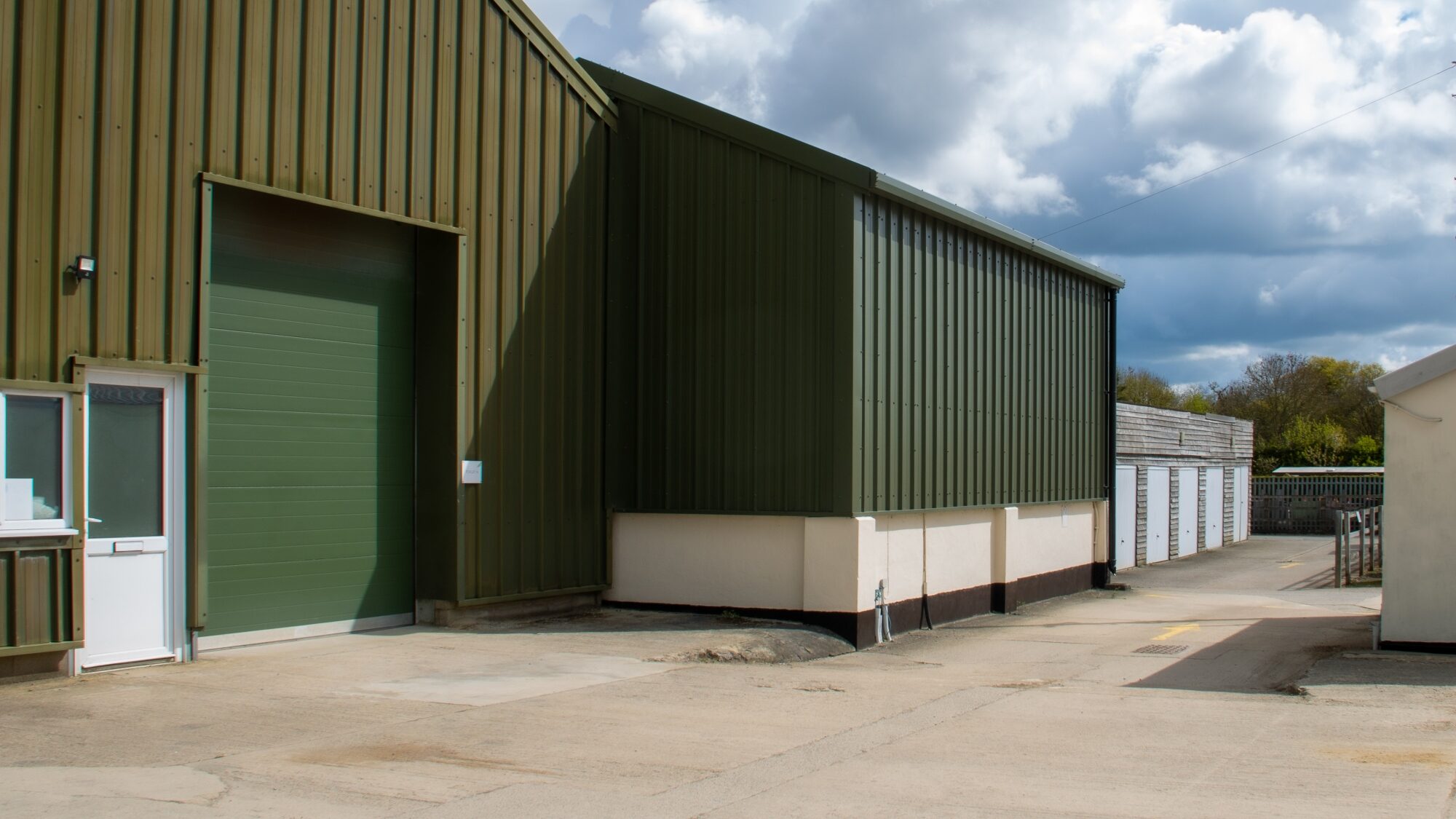 Foxley Workshop to Let External 1