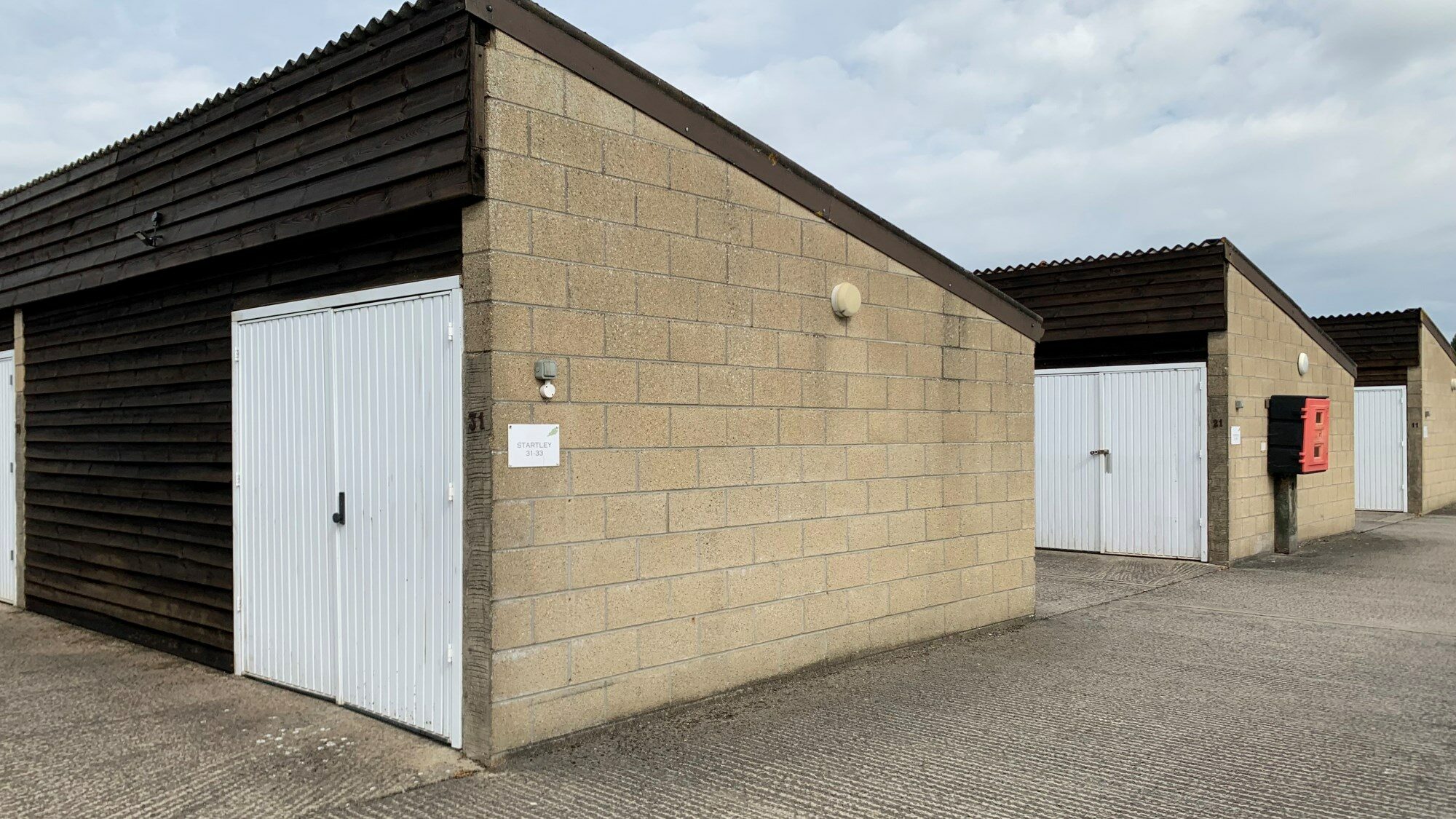 Startley Garage Storage to Rent External 7