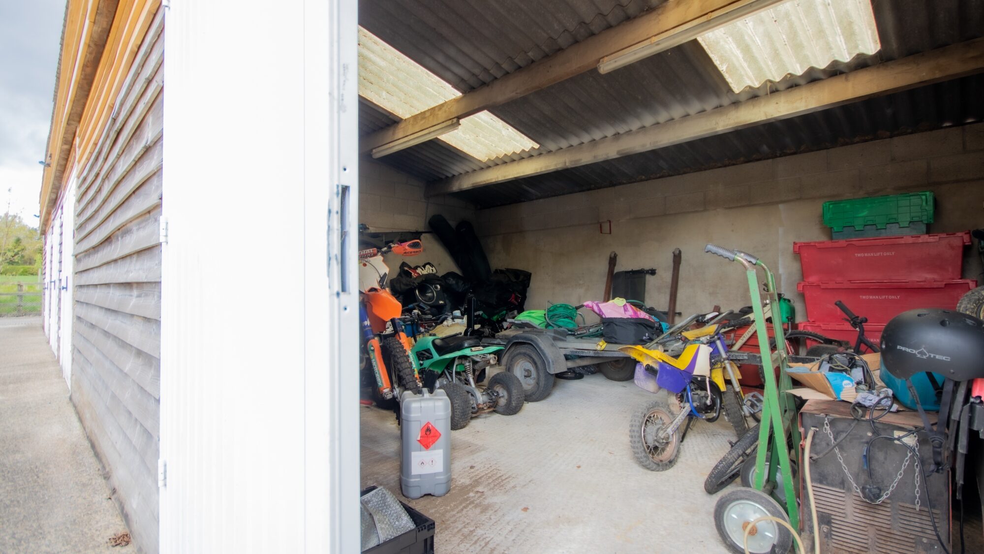 Startley Garage Storage to Rent Internal 1