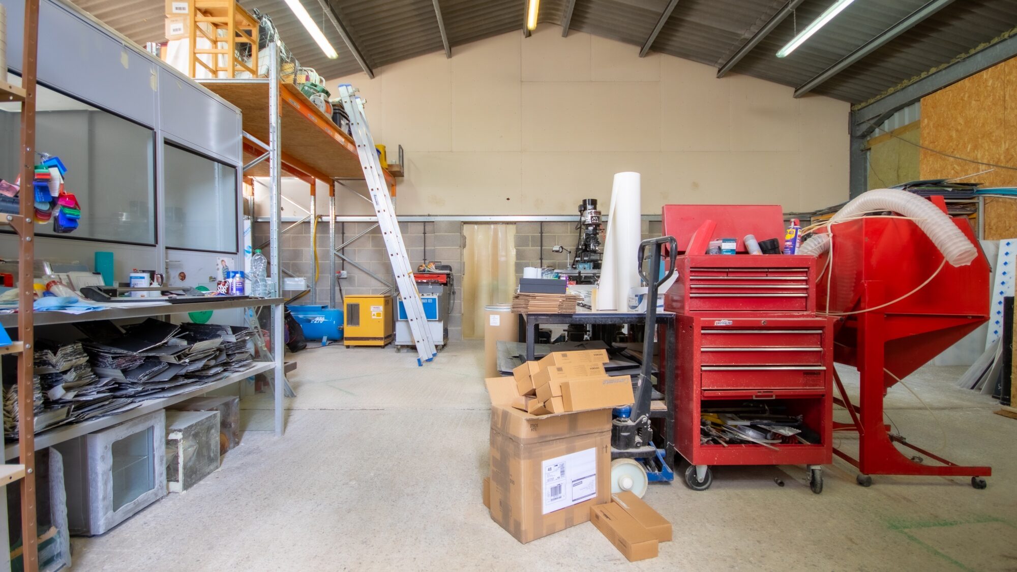 Yatton 3 Workshop to Let Internal 1